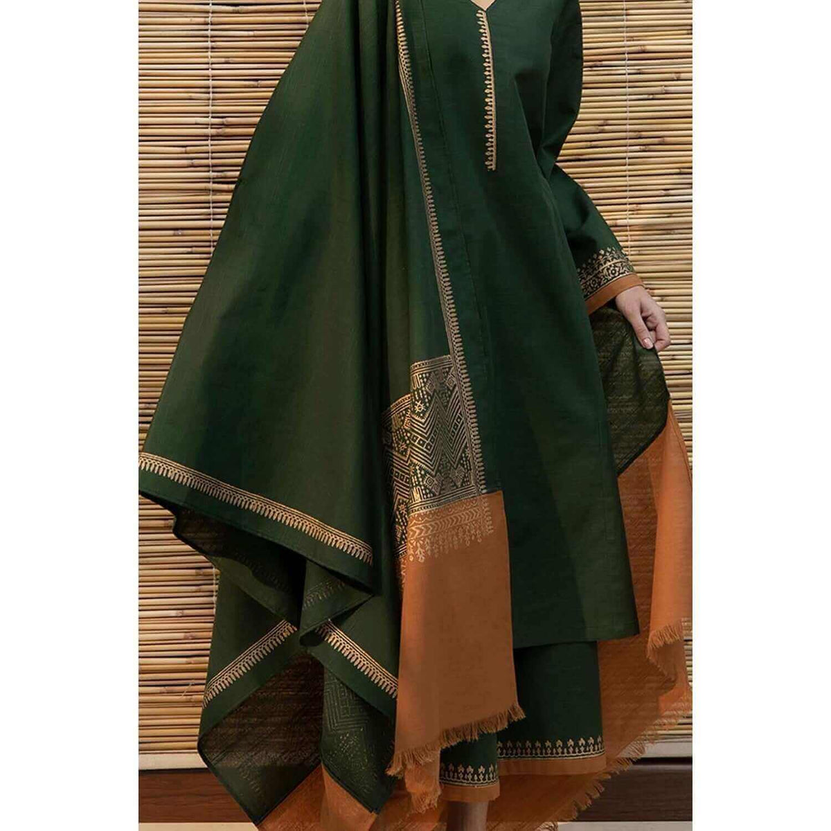 3 Piece Unstitched Embroidered Dhanak Suit ( Dhanak Wool Printed Dupatta ) - Motif