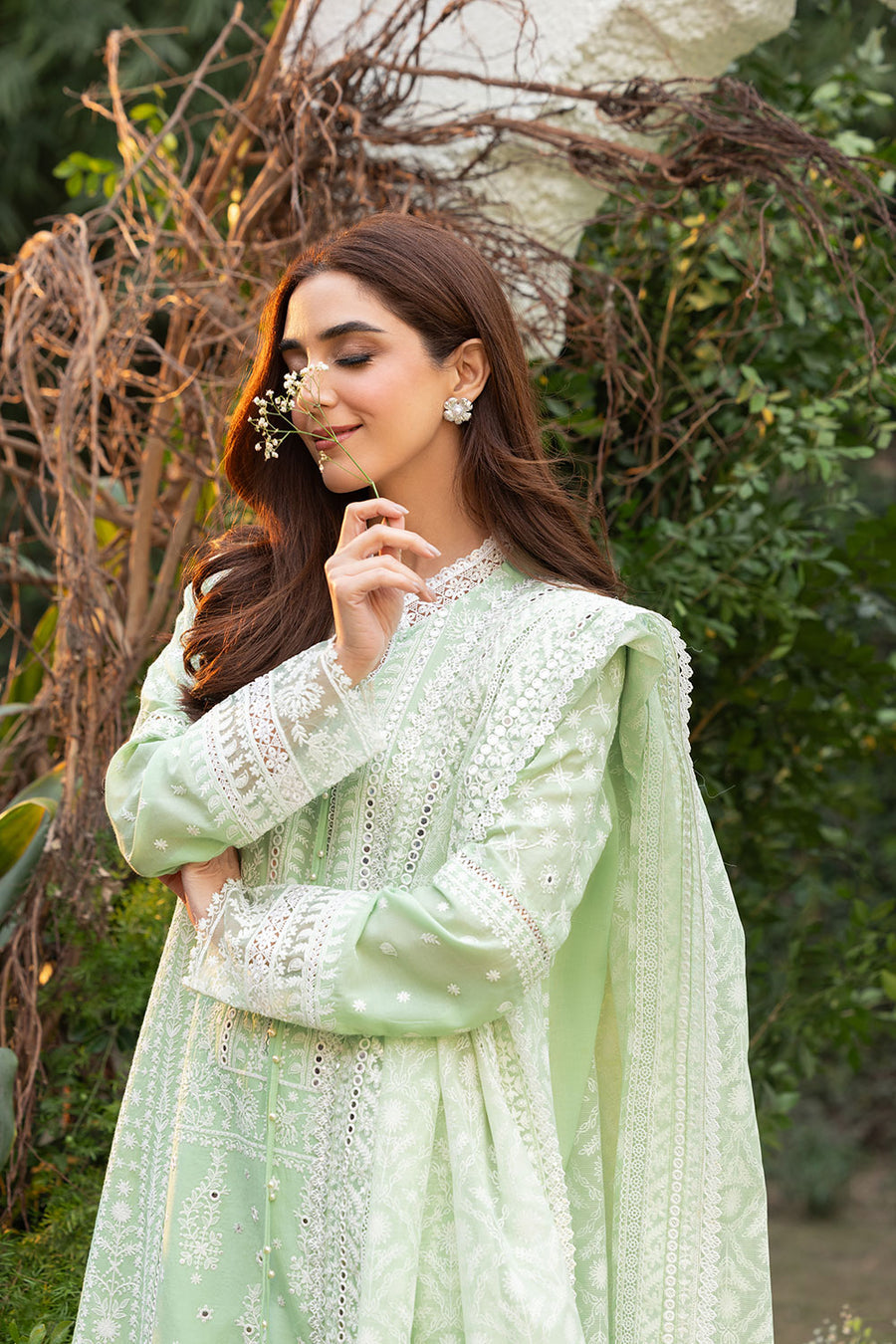 Unstitched 3 Piece Fully Embroidered Lawn Suit With Embroidered Organza Dupatta