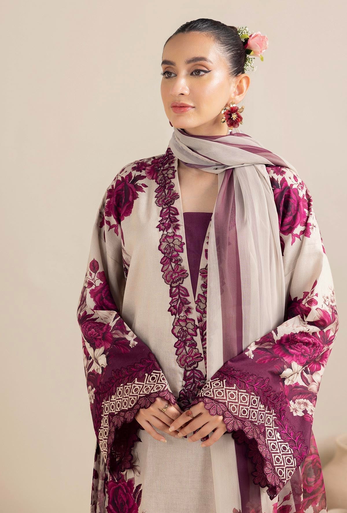 Unstitched 3 Piece Digital Printed Khaddar Suit with Printed Khaddar Dupatta
