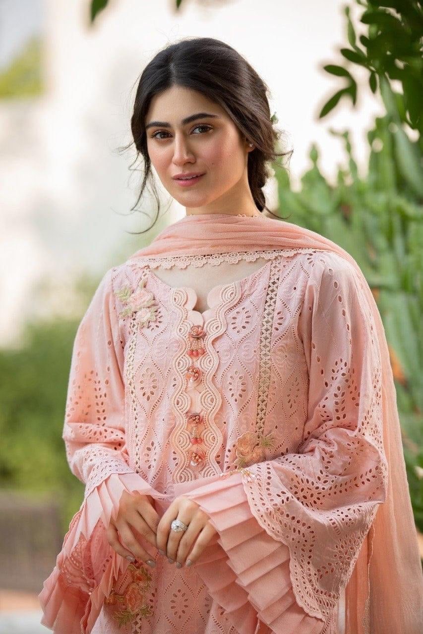 3 Piece Unstitched Heavy Embroidered Lawn Suit ( Fully Embroidered Bamber Chiffon Dupatta ) - Motif