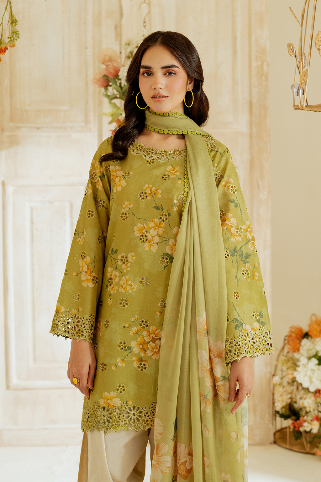 Unstitched 3 Pec Digital Printing & Embroidered Lawn Suit With Printed Polly Lawn Dupatta