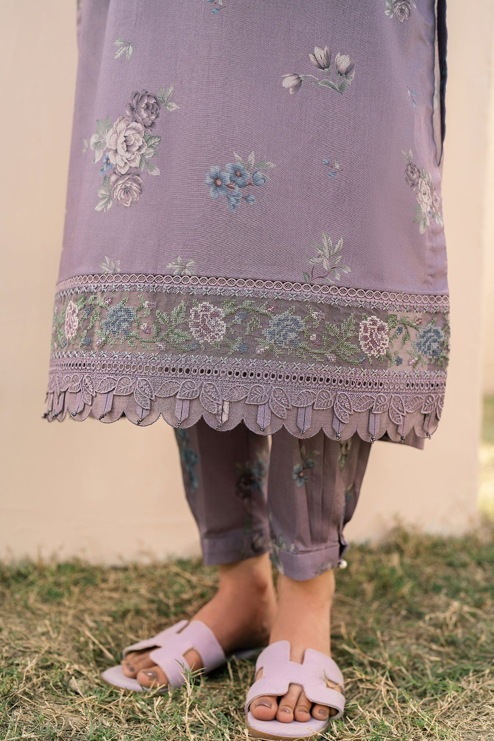 Unstitched 3 Piece Digital Printed Lawn Suit with Printed Lawn Dupatta