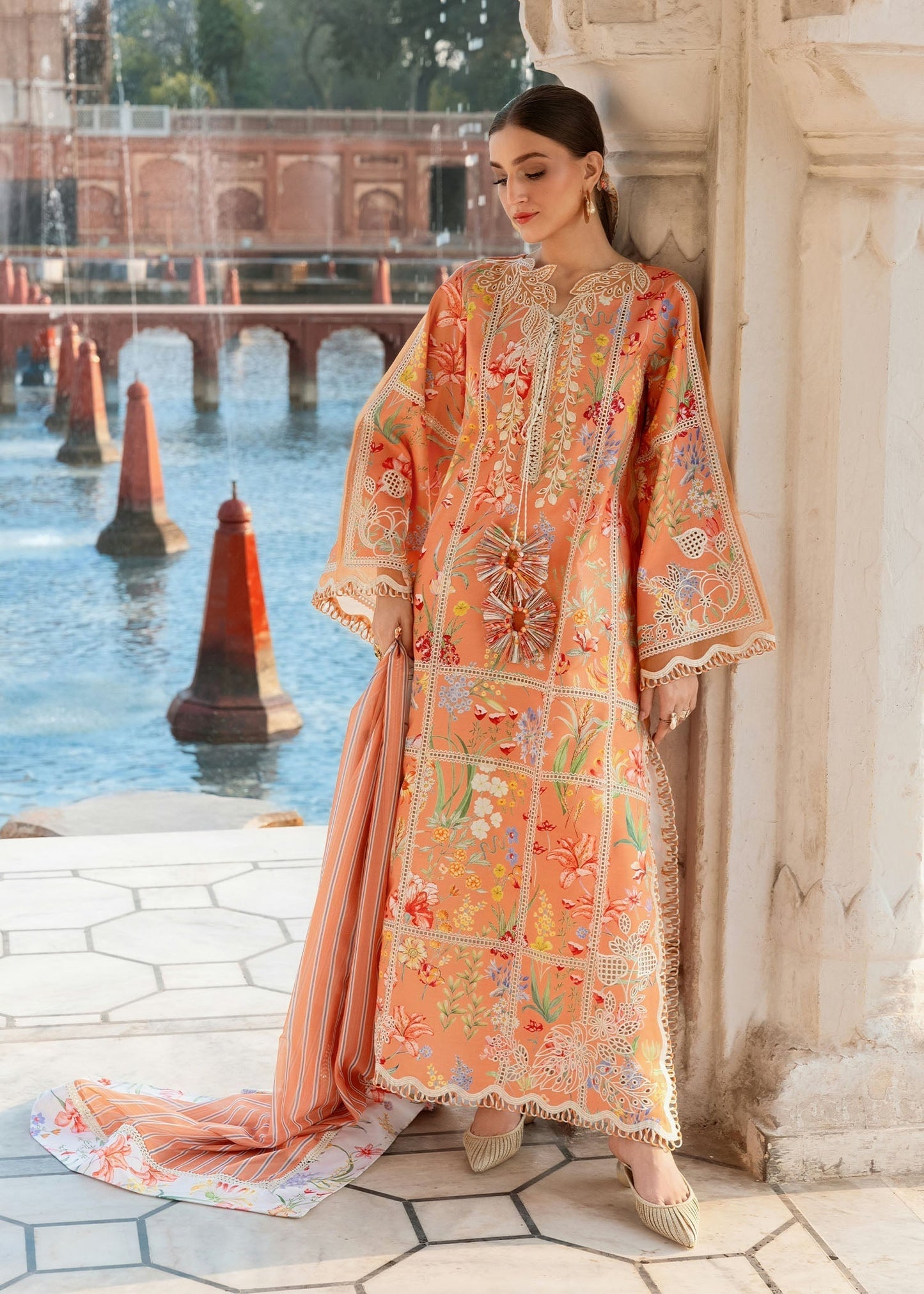 Unstitched 3 Pec Digital Printing & Embroidered Lawn Suit With Printed Polly Lawn Dupatta