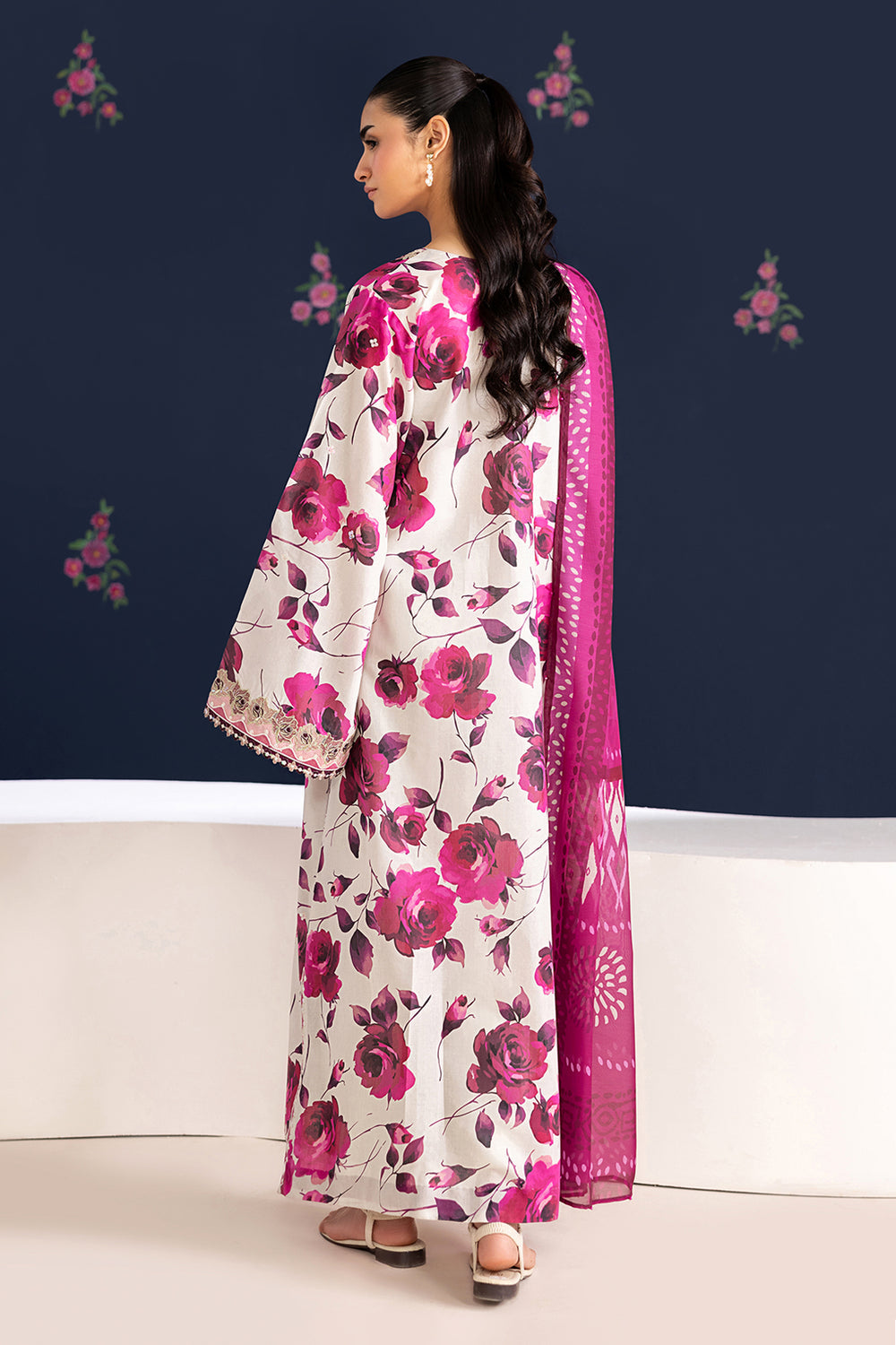 Unstitched 3 Pec Digital Printing & Embroidered Lawn Suit With Printed Lawn Dupatta