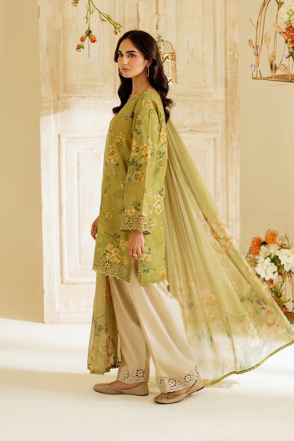 Unstitched 3 Pec Digital Printing & Embroidered Lawn Suit With Printed Polly Lawn Dupatta