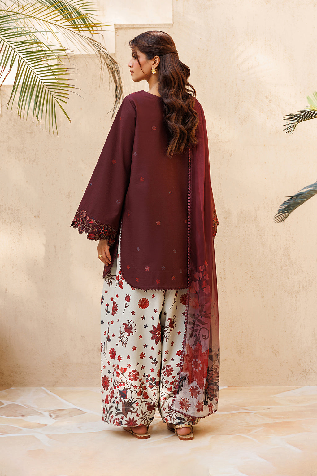 Unstitched 3 Pec Digital Printing & Embroidered Lawn Suit With Printed Polly Lawn Dupatta