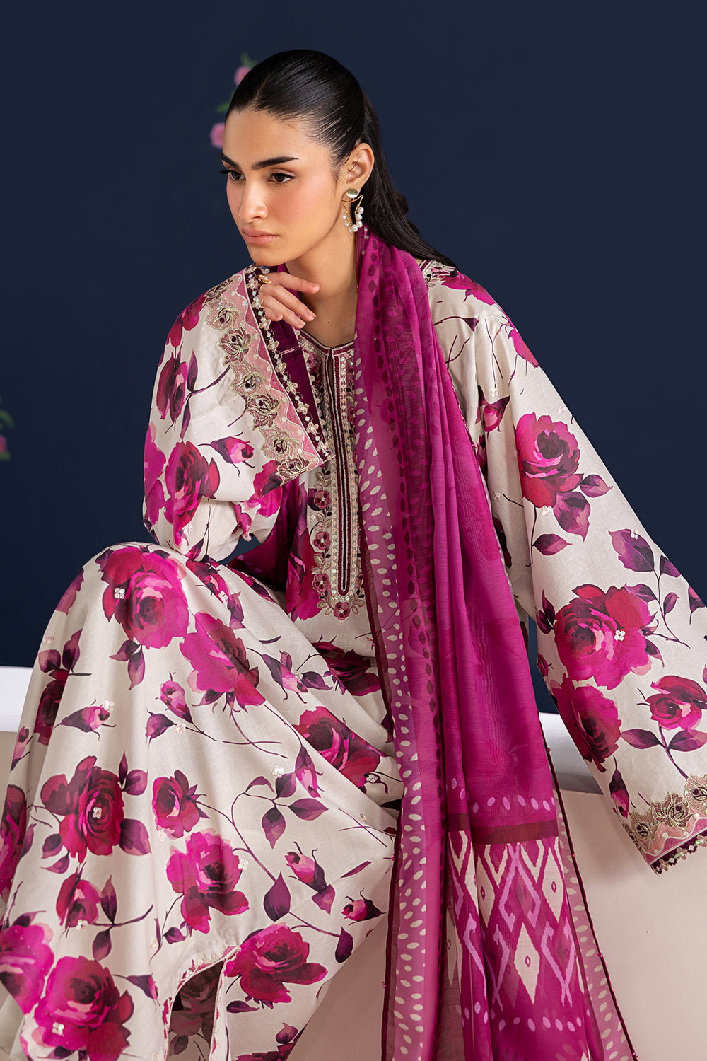 Unstitched 3 Pec Digital Printing & Embroidered Lawn Suit With Printed Lawn Dupatta